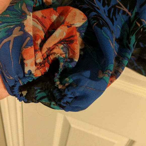 Sheer floral blouse - Picture 3 of 4